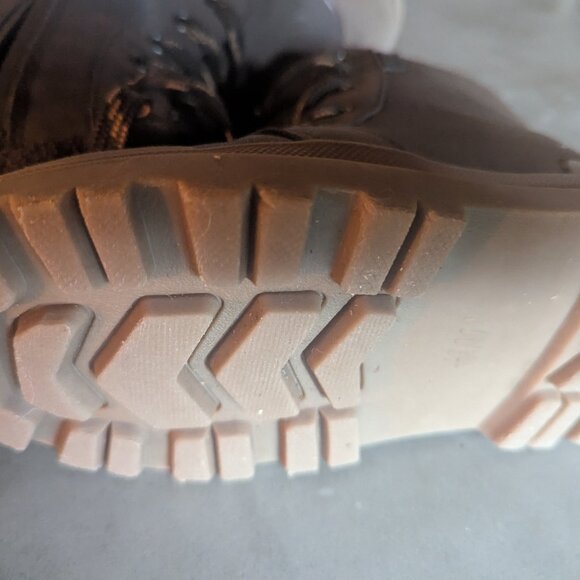 Zara Kids CONTRASTING HIGH-TOP SNEAKERS Khaki Green | Size 2 - Picture 15 of 16